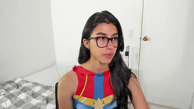 Snapshot of Mazikeen__18 chatting on June 23, 2026, 12:58 pm Mazikeen 18 online show from June 23, 2026, 12:58 pm