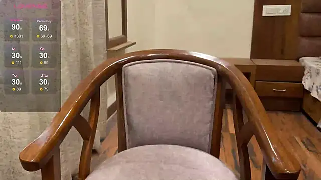 Snapshot of Alisaa-1 chatting on February 23, 2025, 11:44 am Alisaa-1 online show from February 23, 2025, 11:44 am