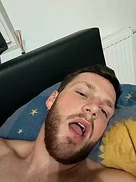 Snapshot of Cosmin224451 chatting on September 29, 2025, 6:46 pm Cosmin224451 online show from September 29, 2025, 6:46 pm