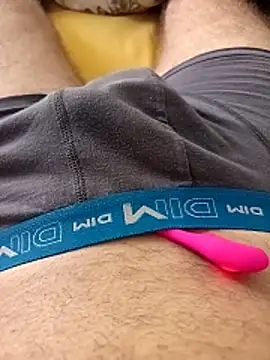 Dam70 online show from October 18, 2025, 11:33 am