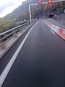 Dam70 online show from October 24, 2025, 6:10 am