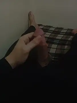 Snapshot of DeratedP chatting on November 1, 2025, 8:27 am DeratedP online show from November 1, 2025, 8:27 am