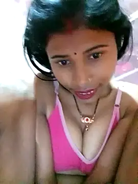 Snapshot of Miss_triha chatting on February 6, 2025, 10:21 pm Miss triha online show from February 6, 2025, 10:21 pm