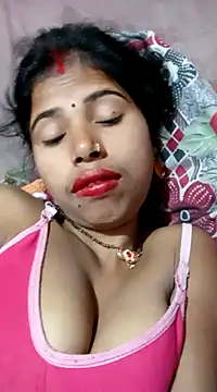 Snapshot of Miss_triha chatting on February 14, 2025, 7:54 pm Miss triha online show from February 14, 2025, 7:54 pm