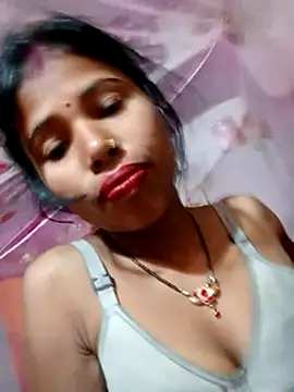 Snapshot of Miss_triha chatting on February 17, 2025, 8:47 pm Miss triha online show from February 17, 2025, 8:47 pm