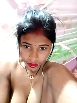 Snapshot of Miss_triha chatting on March 18, 2025, 8:04 pm Miss triha online show from March 18, 2025, 8:04 pm