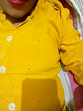 Snapshot of Miss_triha chatting on November 2, 2025, 7:33 am Miss triha online show from November 2, 2025, 7:33 am