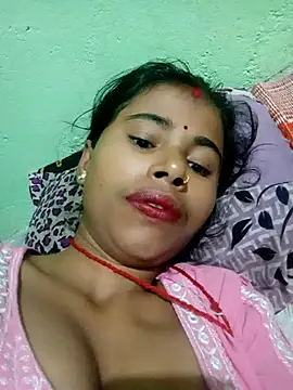 Snapshot of Miss_triha chatting on November 4, 2025, 11:48 pm Miss triha online show from November 4, 2025, 11:48 pm