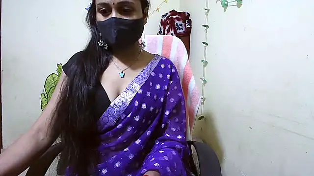 Snapshot of Rubi-Ji chatting on November 7, 2025, 4:23 am Rubi-Ji online show from November 7, 2025, 4:23 am