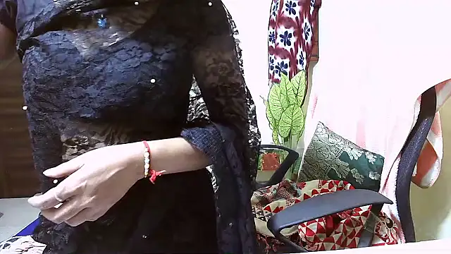 Rubi-Ji online show from December 2, 2025, 4:57 pm