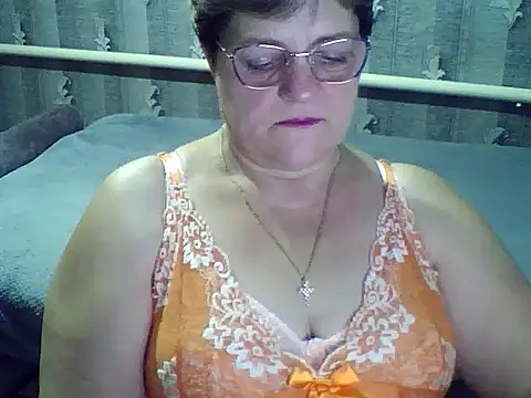 ElzaJewel online show from November 27, 2025, 8:55 pm