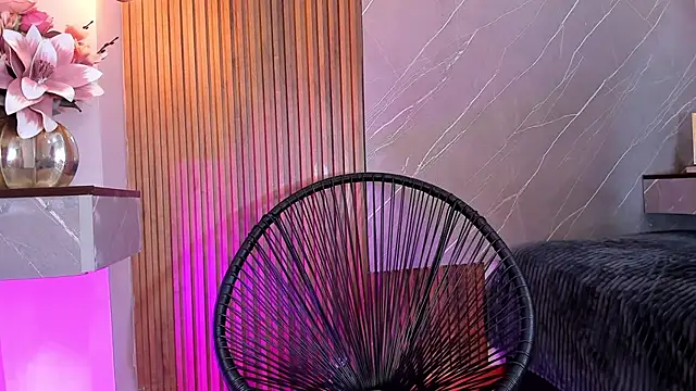 ariana jhonson1 online show from February 10, 2025, 12:39 pm