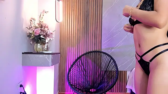 ariana jhonson1 online show from February 22, 2025, 12:40 pm