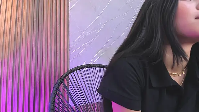 ariana jhonson1 online show from February 28, 2025, 12:31 pm