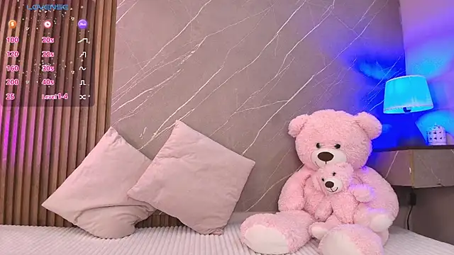 ariana jhonson1 online show from February 28, 2026, 12:17 pm