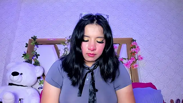 BeccaMathew online show from April 18, 2026, 1:09 am