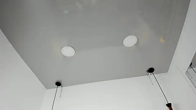 Your Lady Milf online show from March 21, 2025, 1:23 pm