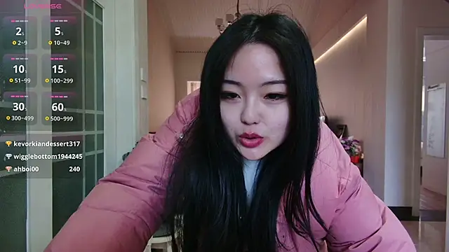 nanaliu6 online show from March 21, 2025, 11:44 am