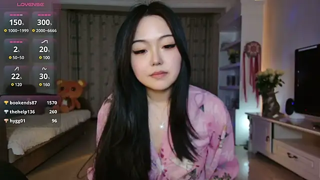 nanaliu6 online show from March 21, 2025, 2:51 pm