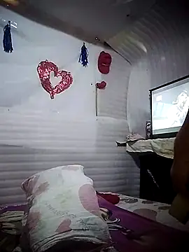 BonniAdams online show from March 9, 2025, 6:11 pm