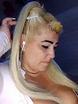 BonniAdams online show from October 5, 2025, 10:51 pm