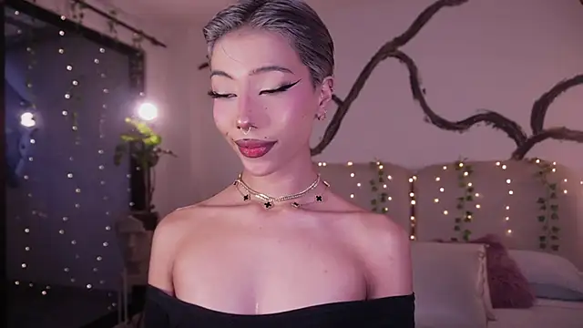 soidai miiu online show from October 24, 2025, 10:06 pm