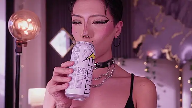 soidai miiu online show from February 5, 2026, 9:52 pm