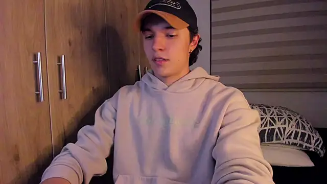 Mastrangelo xxx online show from October 27, 2025, 3:10 am