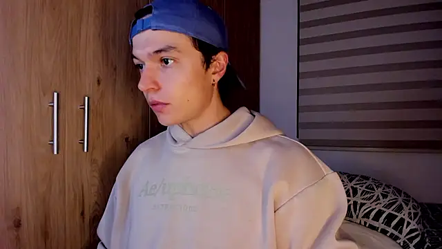 Mastrangelo xxx online show from February 18, 2026, 3:35 am