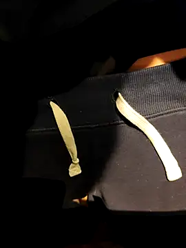 leinadanal online show from December 1, 2025, 1:21 am