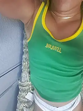 Snapshot of liamlara chatting on February 2, 2025, 3:54 am liamlara online show from February 2, 2025, 3:54 am