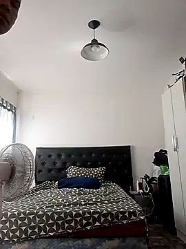 Snapshot of liamlara chatting on February 21, 2025, 2:59 pm liamlara online show from February 21, 2025, 2:59 pm