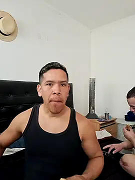 Snapshot of liamlara chatting on September 9, 2025, 1:32 pm liamlara online show from September 9, 2025, 1:32 pm