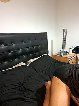 Snapshot of liamlara chatting on October 2, 2025, 3:35 am liamlara online show from October 2, 2025, 3:35 am