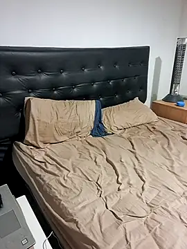 Snapshot of liamlara chatting on October 11, 2025, 11:36 pm liamlara online show from October 11, 2025, 11:36 pm