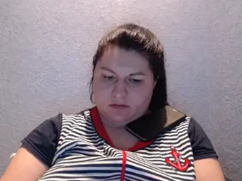 KiraSwee online show from March 5, 2025, 5:50 pm