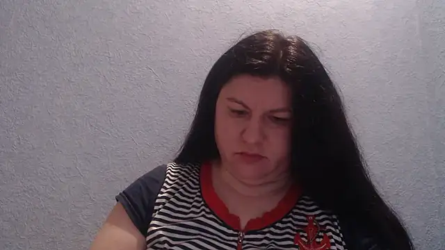 KiraSwee online show from January 12, 2026, 7:30 pm