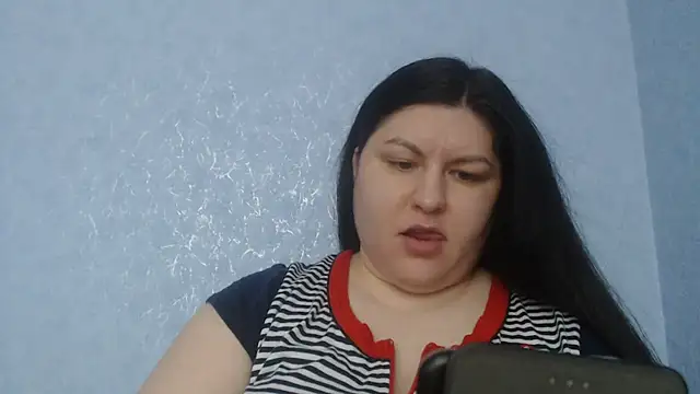 KiraSwee online show from February 5, 2026, 1:38 pm