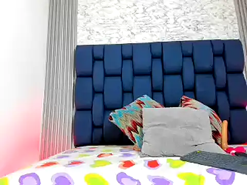 Ashlyaurora online show from February 14, 2025, 4:58 am