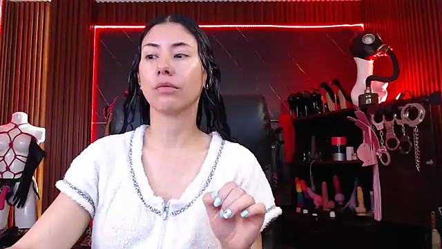 XiaQueen online show from September 29, 2025, 11:59 am