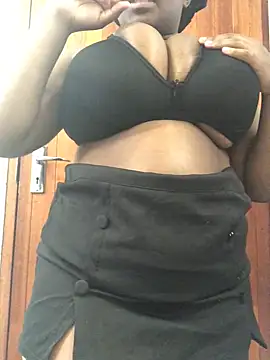 Snapshot of servingBigTitis chatting on February 6, 2025, 7:13 am servingBigTitis online show from February 6, 2025, 7:13 am