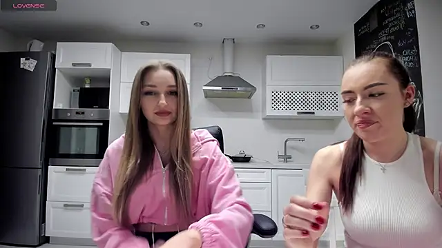 lisenok online show from March 19, 2026, 7:40 pm