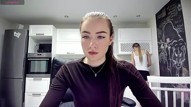 lisenok online show from April 9, 2026, 7:41 pm