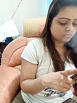 blue-berry07 online show from October 12, 2025, 4:33 am