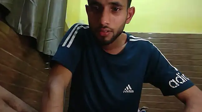 Snapshot of Queen_Couple chatting on February 10, 2025, 5:30 pm Queen Couple online show from February 10, 2025, 5:30 pm