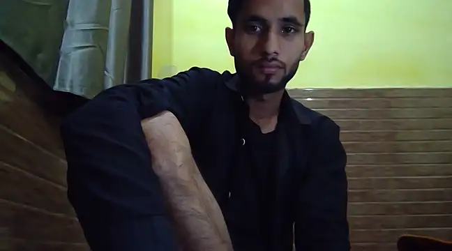 Snapshot of Queen_Couple chatting on February 16, 2025, 7:48 am Queen Couple online show from February 16, 2025, 7:48 am