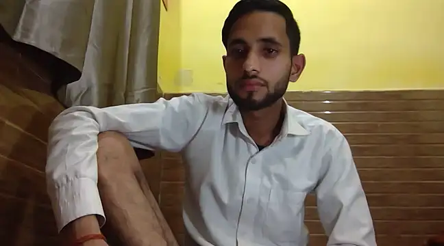 Snapshot of Queen_Couple chatting on February 17, 2025, 5:32 pm Queen Couple online show from February 17, 2025, 5:32 pm