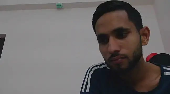 Snapshot of Queen_Couple chatting on February 19, 2025, 6:11 am Queen Couple online show from February 19, 2025, 6:11 am