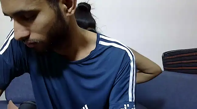 Snapshot of Queen_Couple chatting on March 9, 2025, 6:28 am Queen Couple online show from March 9, 2025, 6:28 am