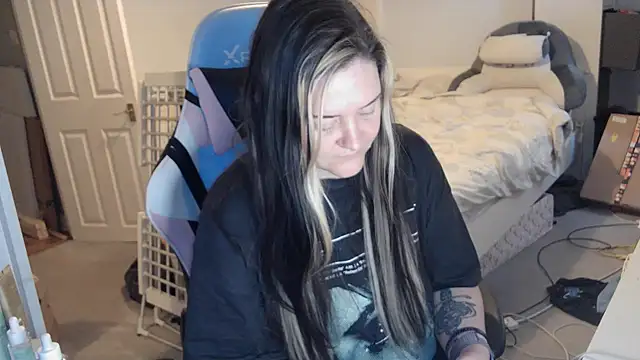 Snapshot of AureliaXOX chatting on March 7, 2025, 10:35 am AureliaXOX online show from March 7, 2025, 10:35 am